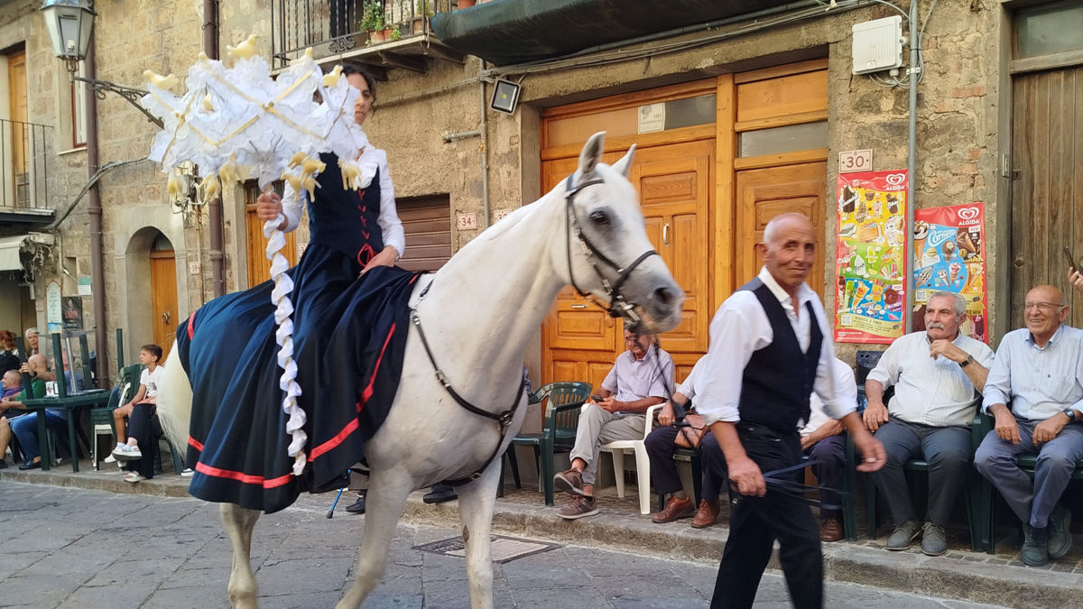 Compte-rendu : conférence sur les terres collectives, la biodiversité et les territoires de vie – garants locaux, dialogue national et connexions globales